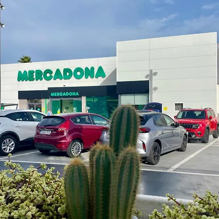 Апартаменты Cosy By The Sea