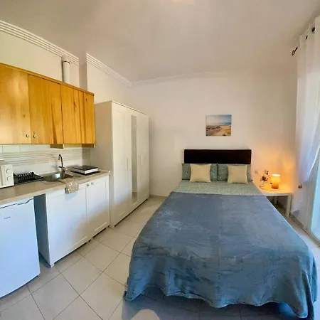 Cosy By The Sea Apartment